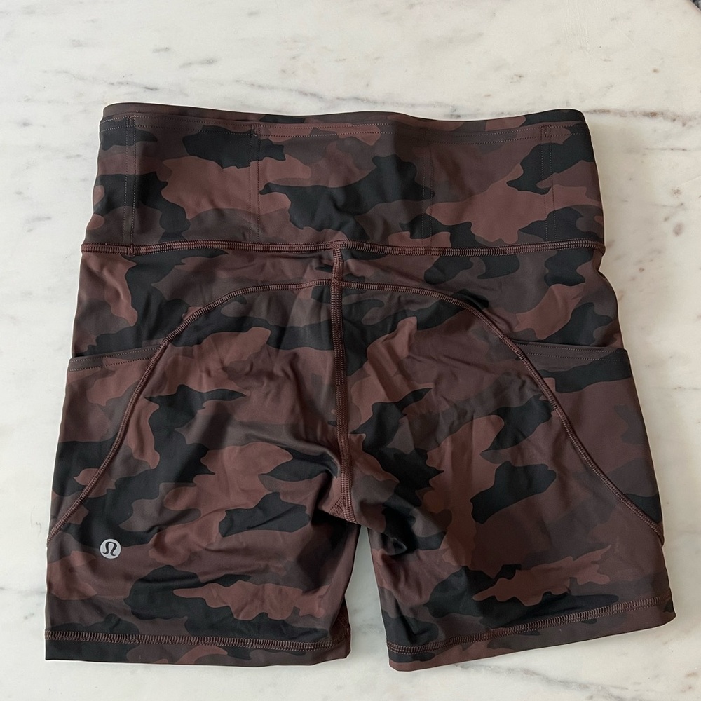 Lululemonon spandex shorts size 8